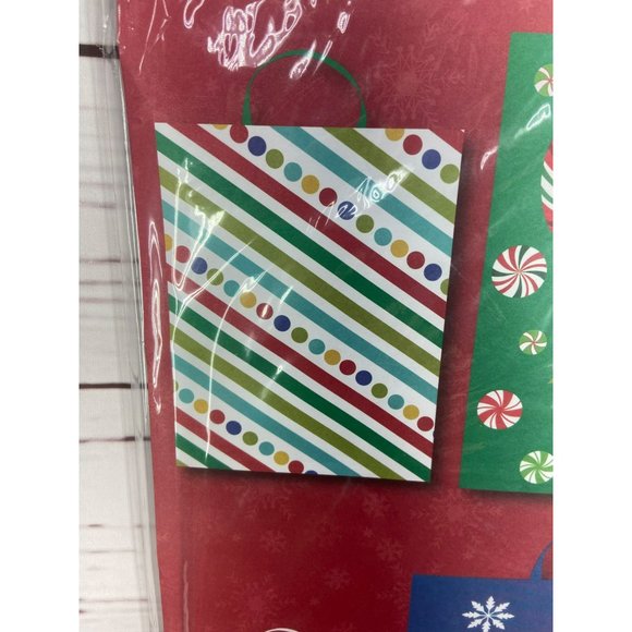 Holiday Style Christmas Value Pack Gift Bags, 6 Ct - Assorted - Picture 3 of 10